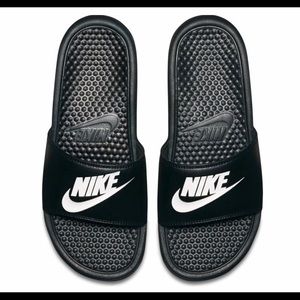 Nike Slides 🏴🏳️